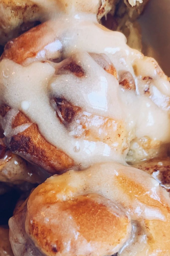 cinnamon rolls with icing